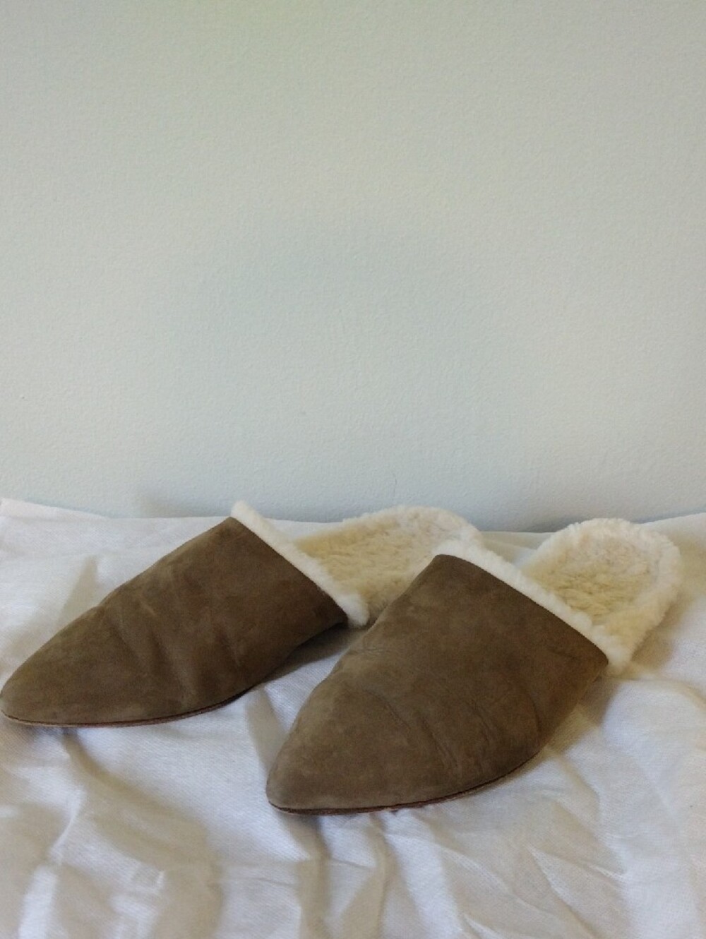 Jenni Kayne Taupe Suede Slide Mule with Cream Shearling Trim Size 39/9